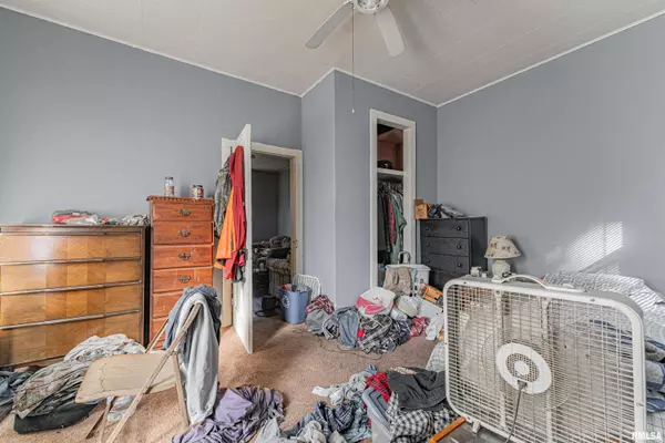 Mt Pulaski, IL 62548,415 S LAFAYETTE ST