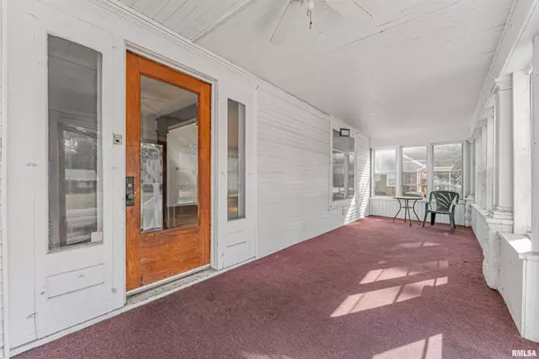 Mt Pulaski, IL 62548,517 N VINE ST