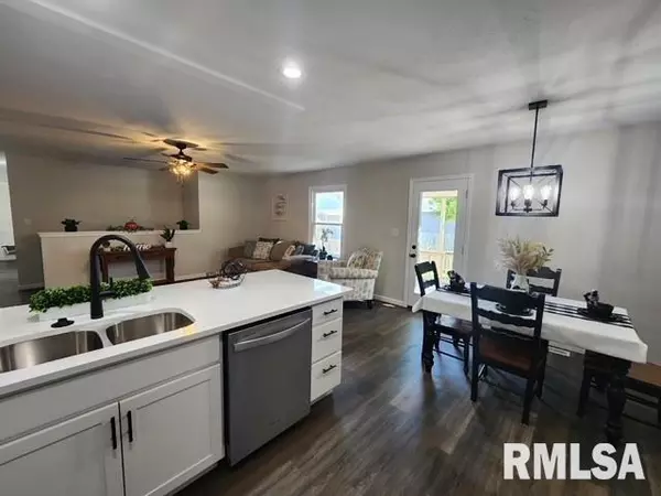 New Berlin, IL 62670,30 Dieudonne DR