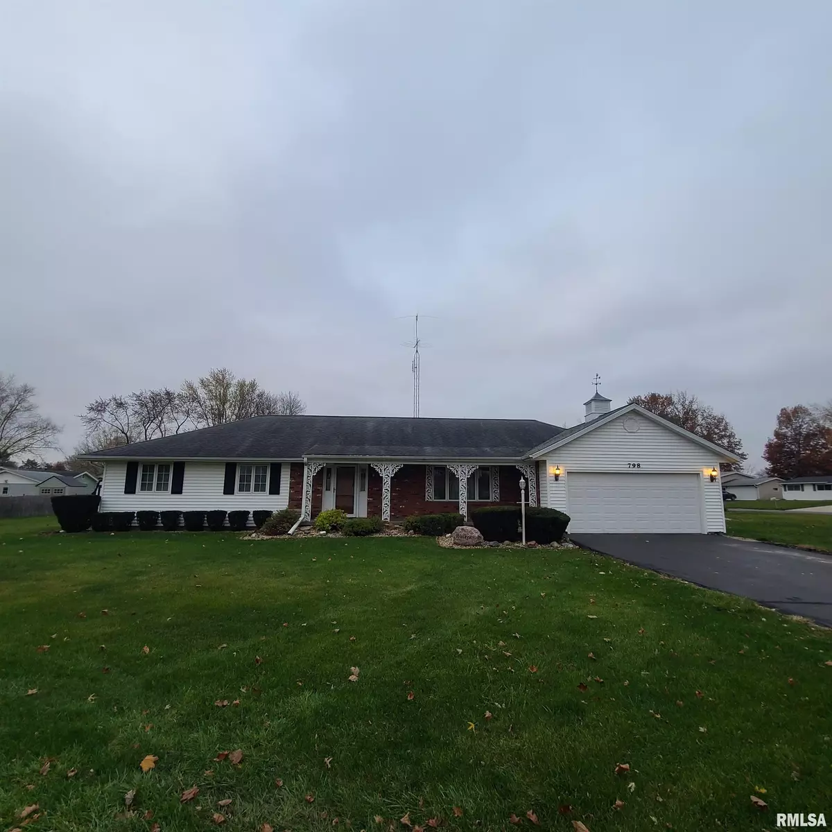 Knoxville, IL 61448,798 PRAIRIEVIEW RD