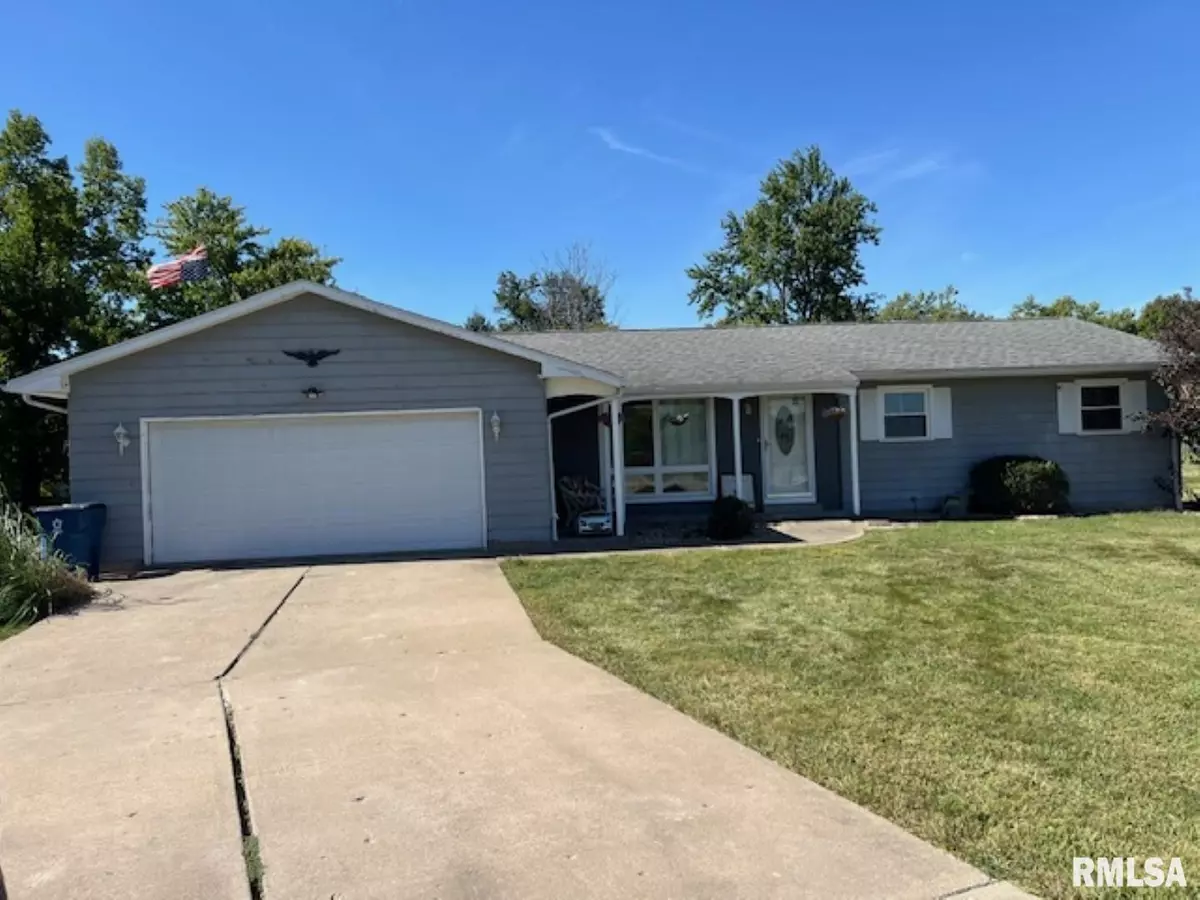 Camp Point, IL 62320,212 N EASTVIEW ST