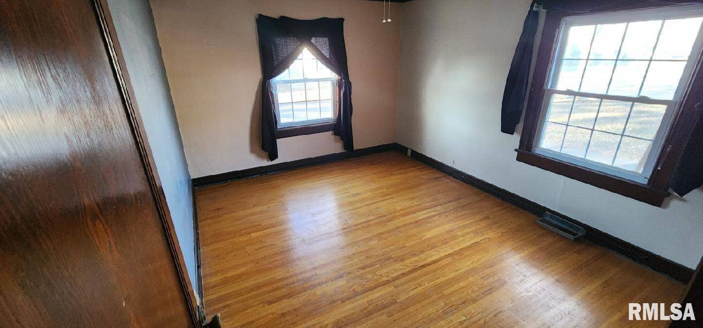 Bushnell, IL 61422,712 N WASHINGTON ST