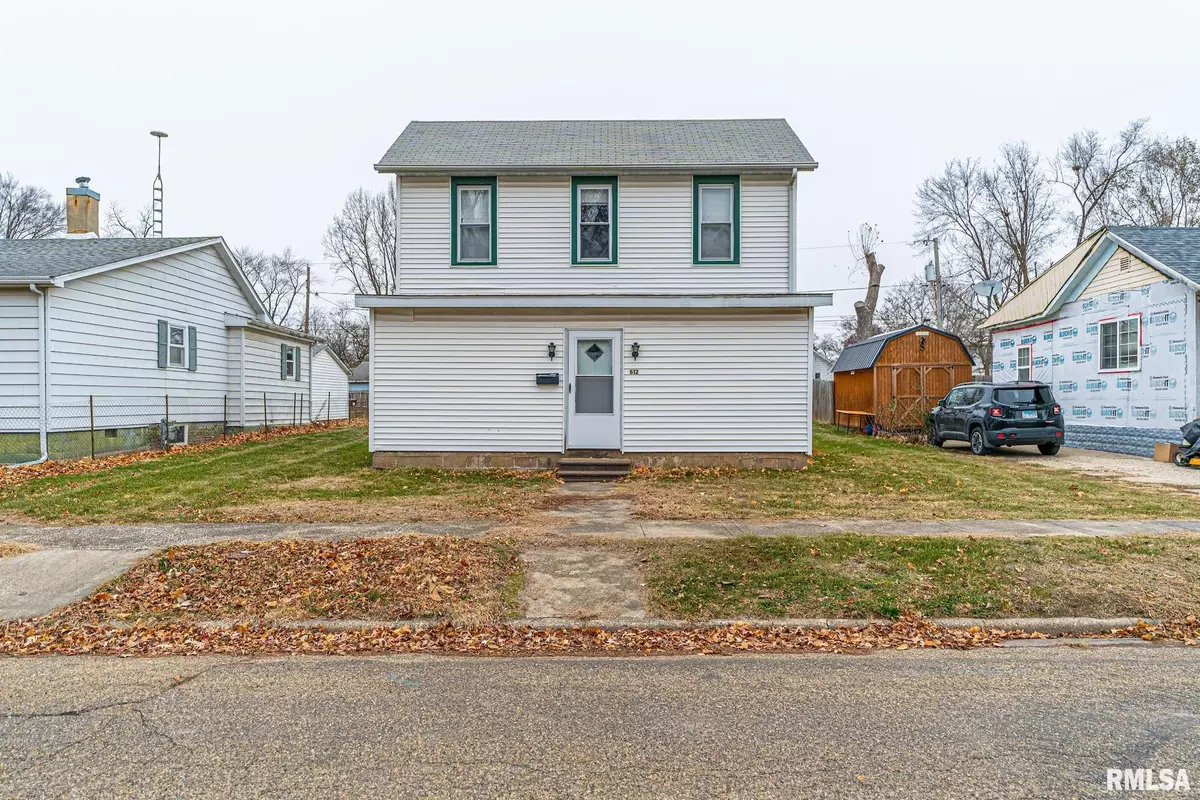 Lincoln, IL 62656,812 3RD ST