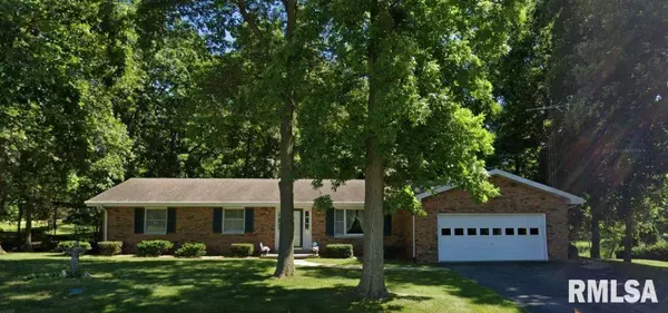 13204 Niemeyer TRL, Butler, IL 62015