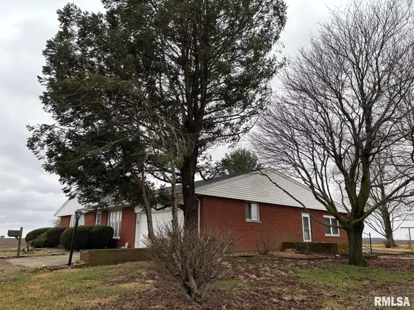 Pawnee, IL 62558,18728 Zenobia RD