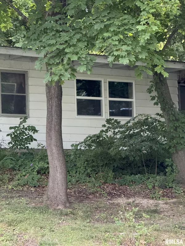 Monmouth, IL 61462,109 LAKE WARREN DR