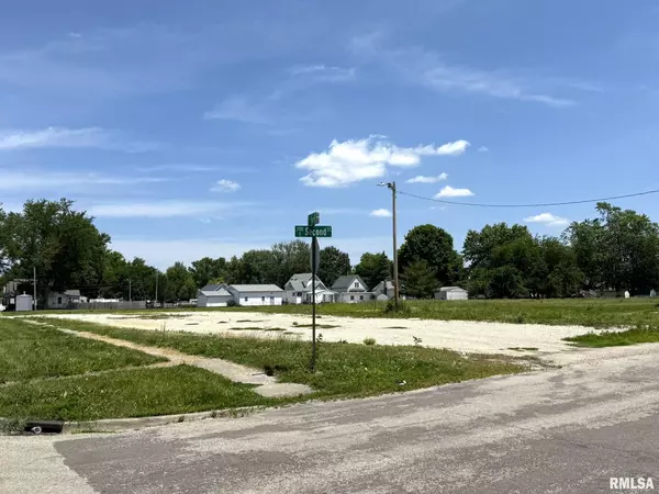 Galesburg, IL 61401,796 S PEARL ST
