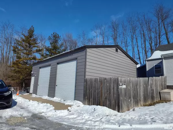 Riverton, IL 62561,923 E Kinzie ST