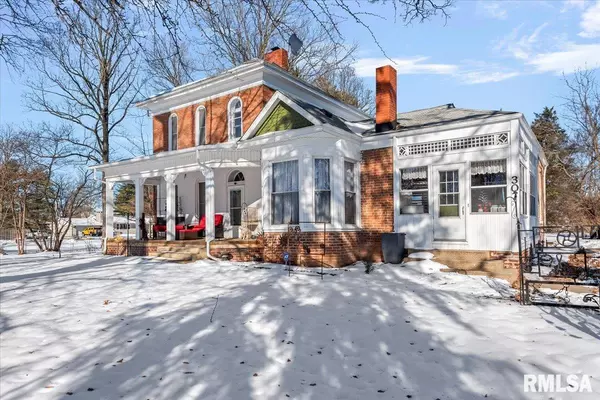 307 E Hargrave ST, Athens, IL 62613