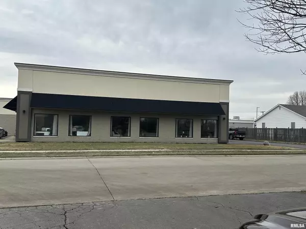 Springfield, IL 62704,3001 W WHITE OAKS DR #H/J