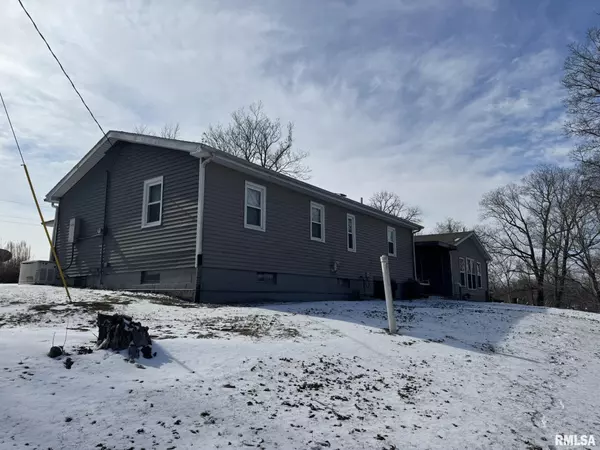 Abingdon, IL 61410,27 Knox Rd 650 N