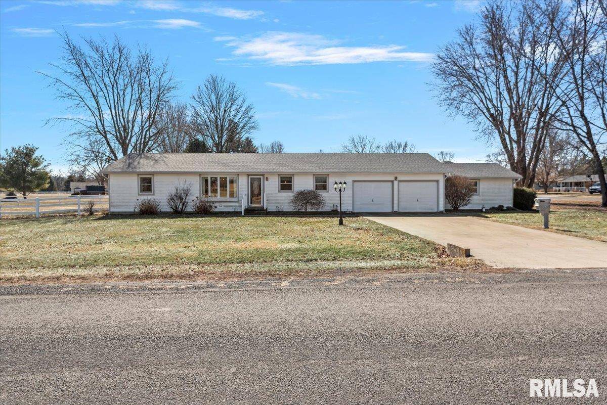 Glenarm, IL 62536,1124 Wayside DR