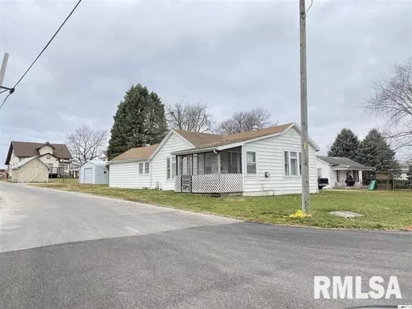 108 W WASHINGTON ST, Mt Sterling, IL 62353