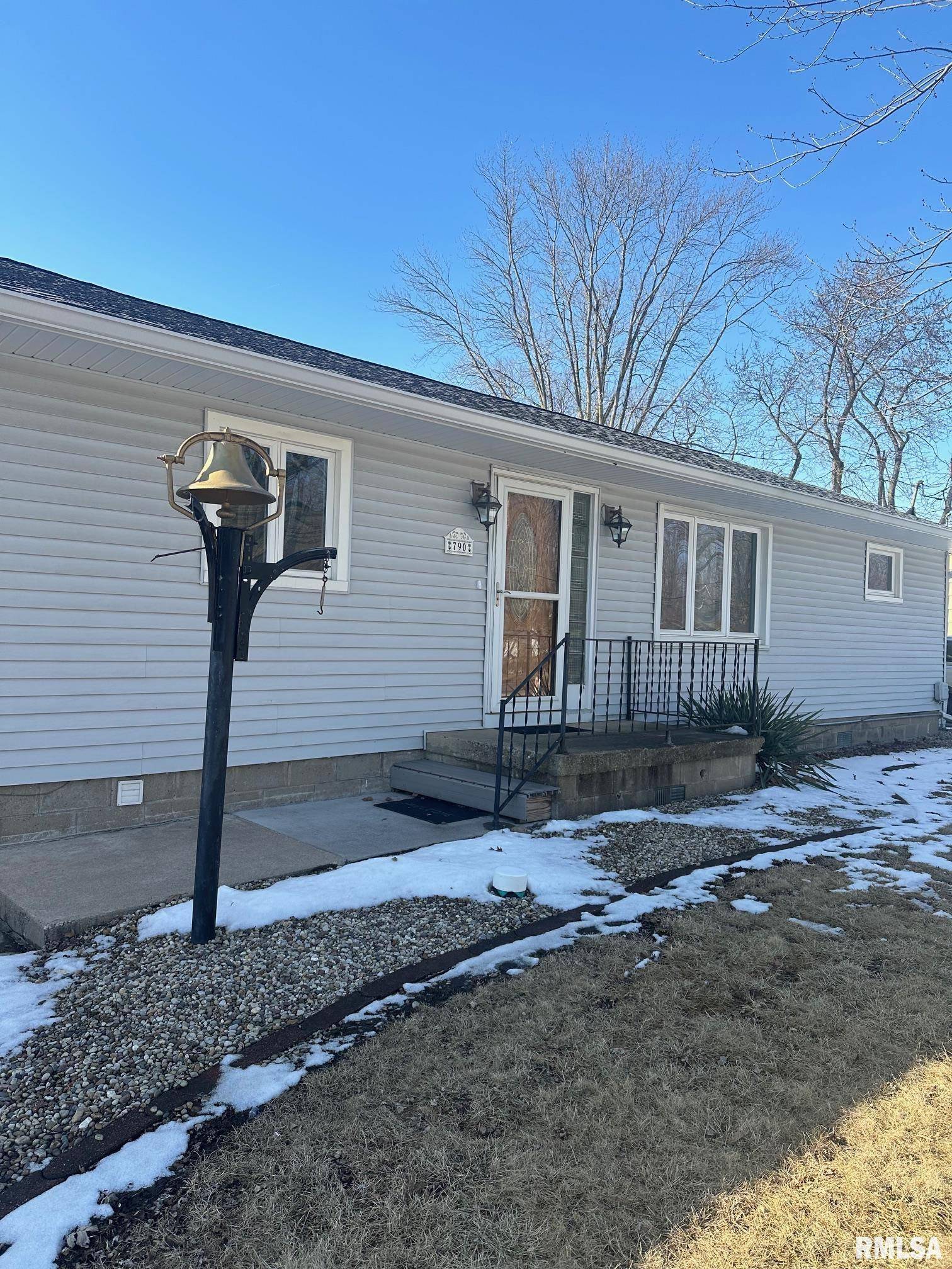 Knoxville, IL 61448,790 S BROAD ST