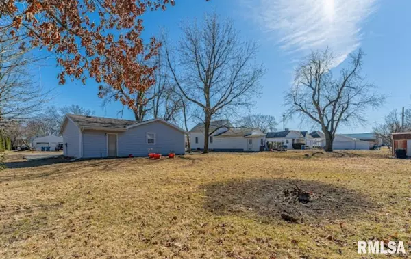 Atlanta, IL 61723,303 NE 6TH ST