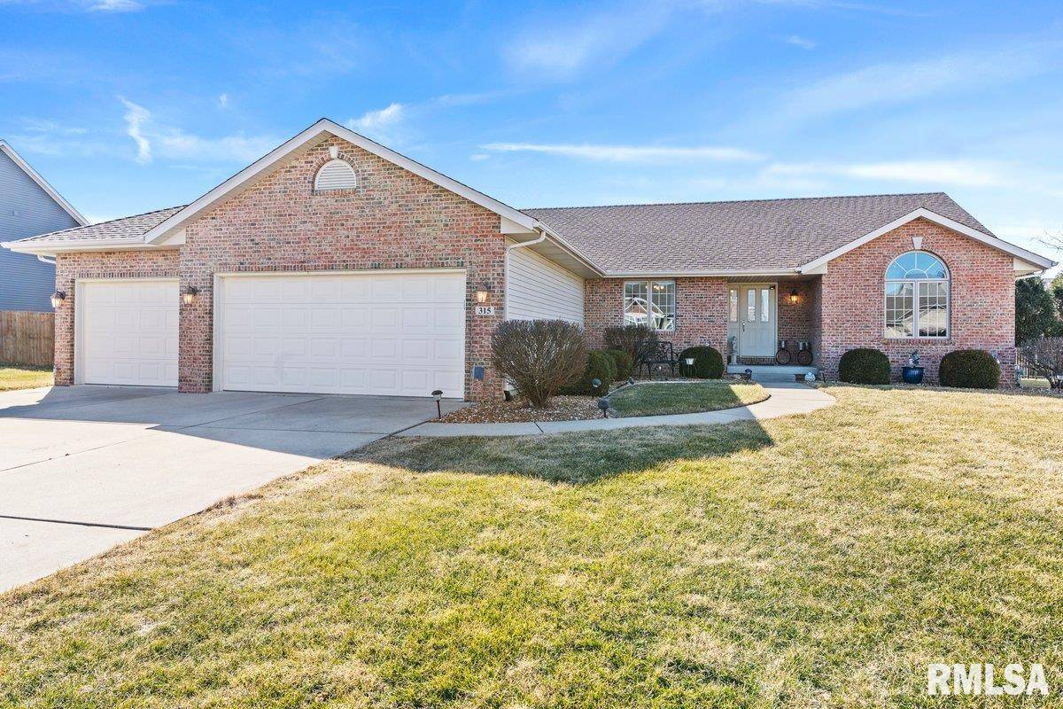 315 Windycrest DR, Chatham, IL 62629