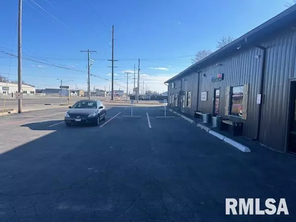 Springfield, IL 62702,501 N DIRKSEN Pkwy