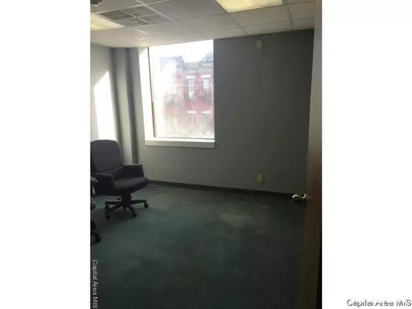 Springfield, IL 62701,427 MONROE ST
