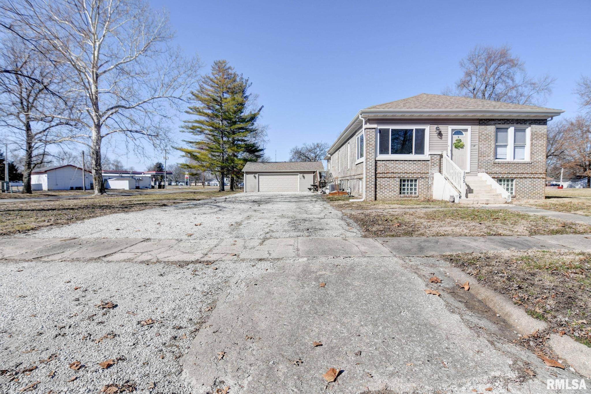 105 RICHARDSON AVE,  Kincaid,  IL 62540