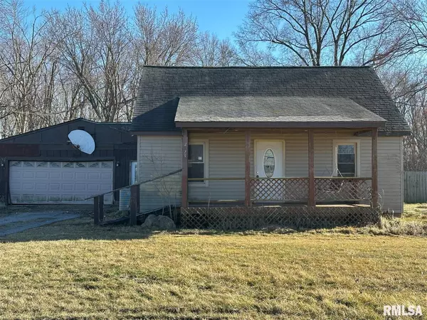 2223 W MAIN ST, Salem, IL 62881-5847
