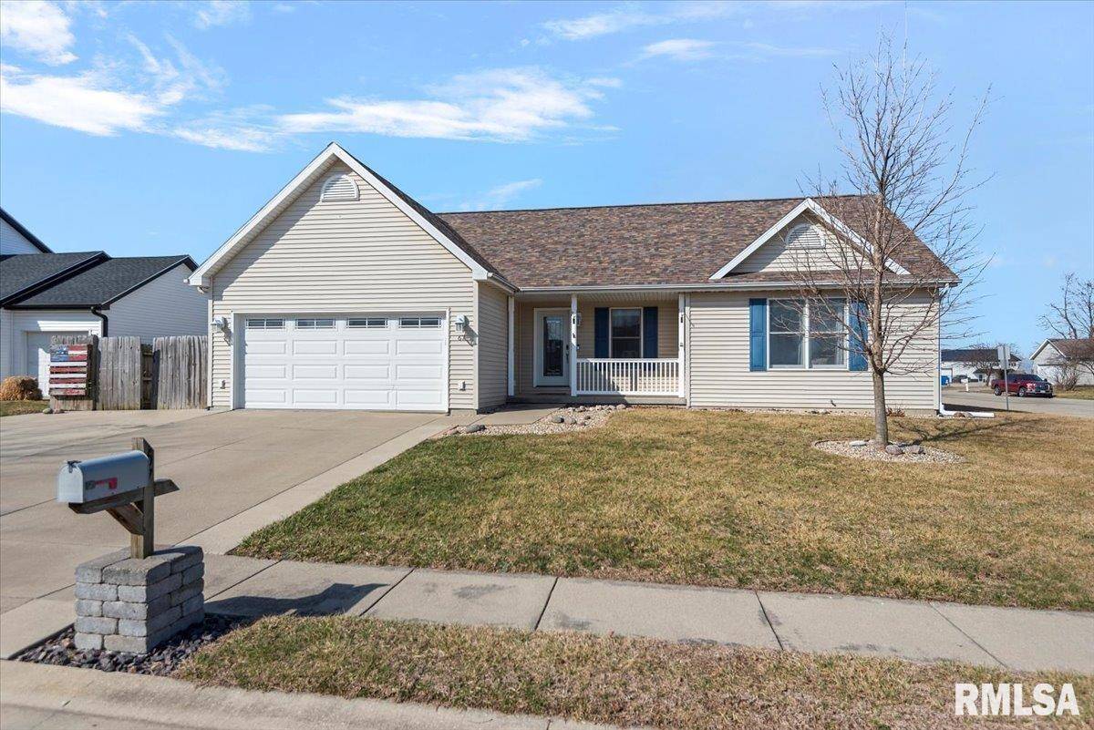 67 Ronanderson AVE, New Berlin, IL 62670