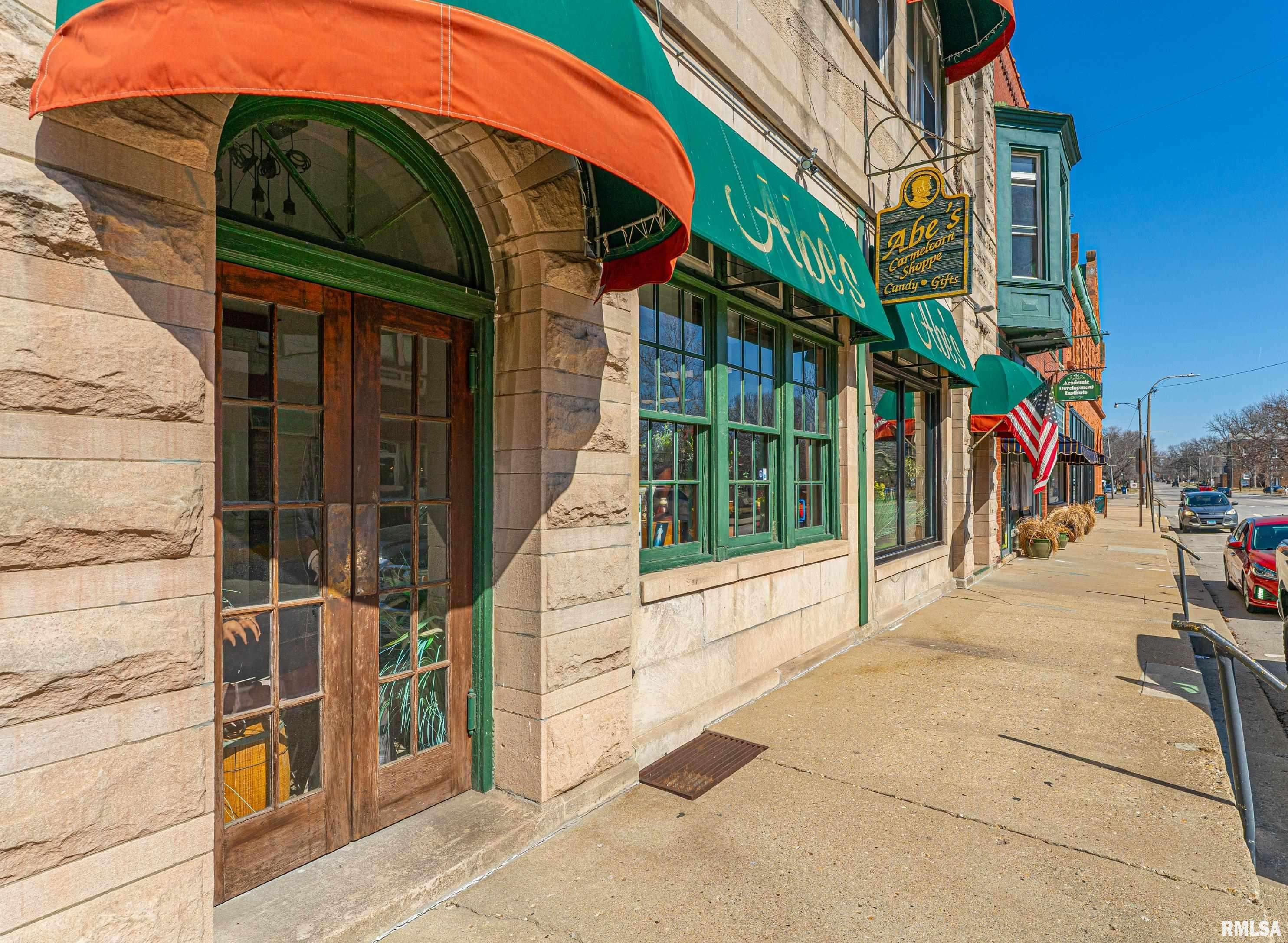 Lincoln, IL 62656,117 N KICKAPOO ST