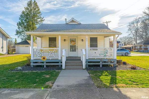 407 NW RACE ST, Atlanta, IL 61723