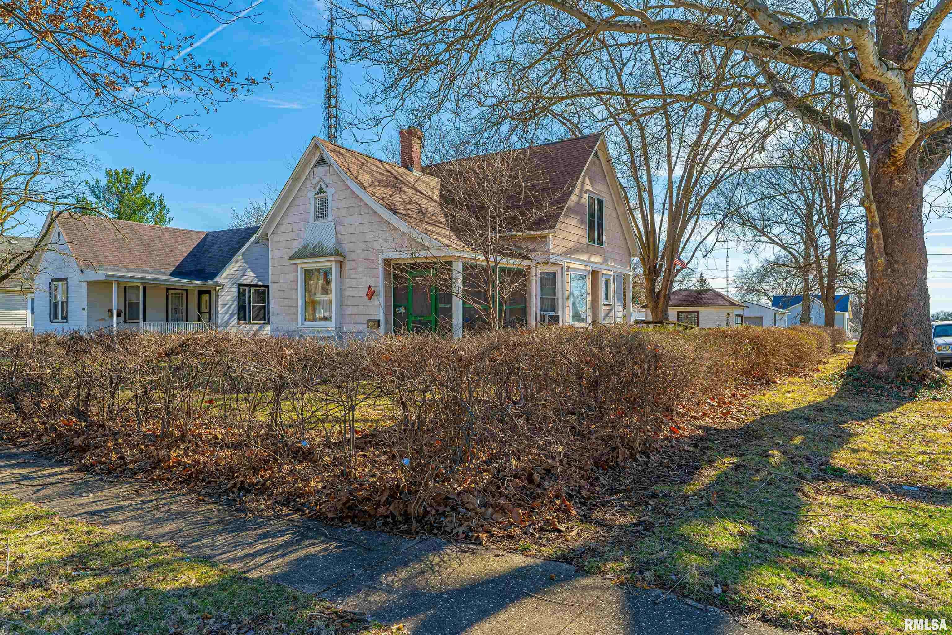 403 Wyatt AVE, Lincoln, IL 62656