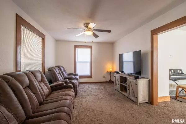 Galesburg, IL 61401,253 DAY ST