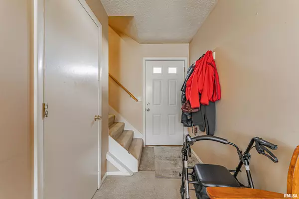 Bloomington, IL 61704,2516 E WASHINGTON ST #F