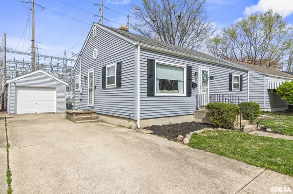 13 RUTH CT, Springfield, IL 62704-4745