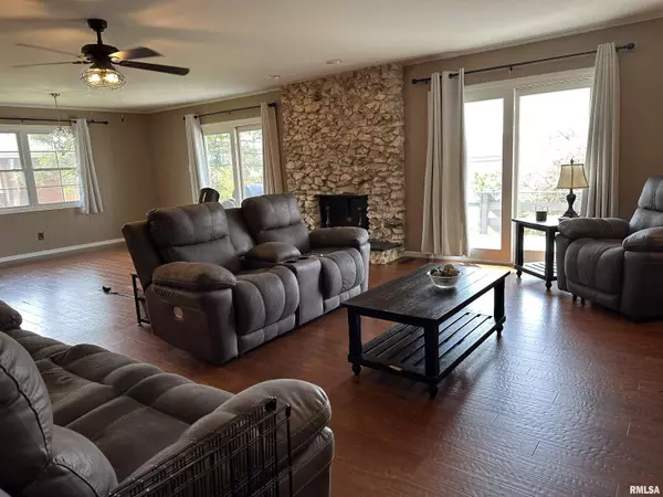 Jacksonville, IL 62650,5 Southvale DR