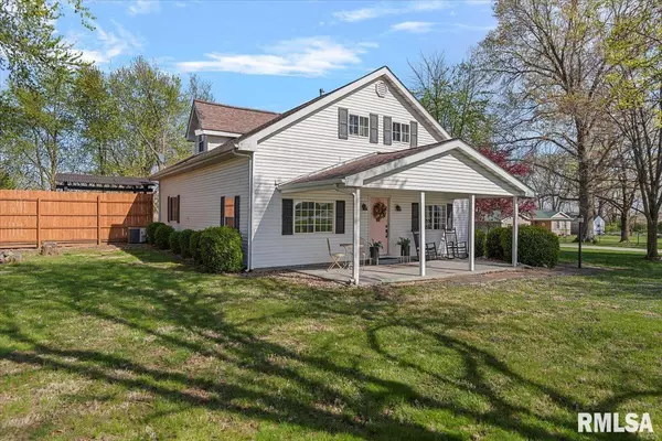 Girard, IL 62640,32556 State Route 4