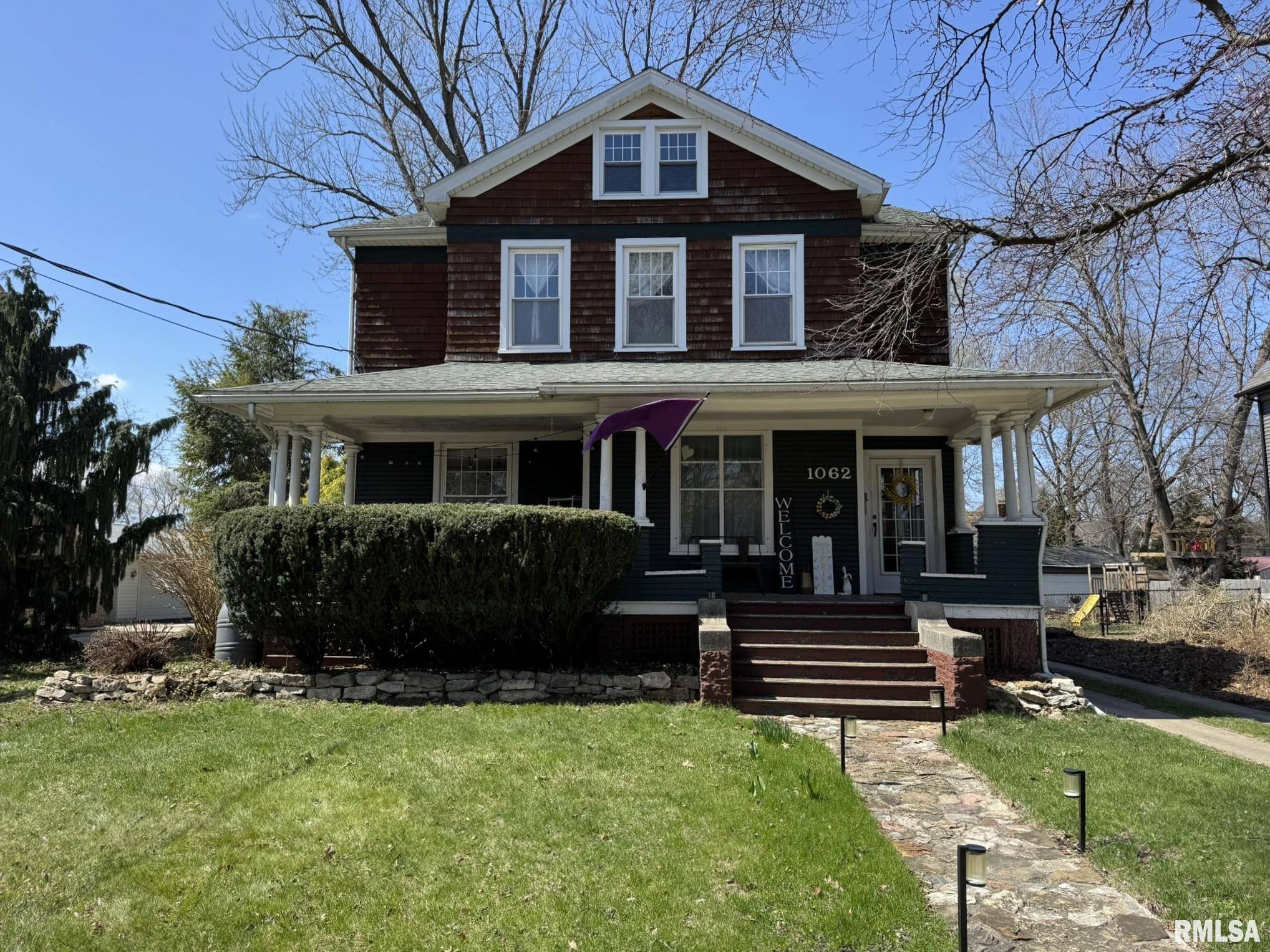 1062 N CHERRY ST, Galesburg, IL 61401