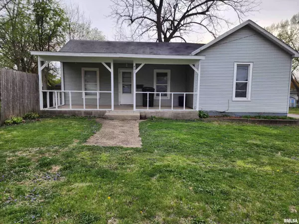 403 S ELM ST, Lincoln, IL 62656