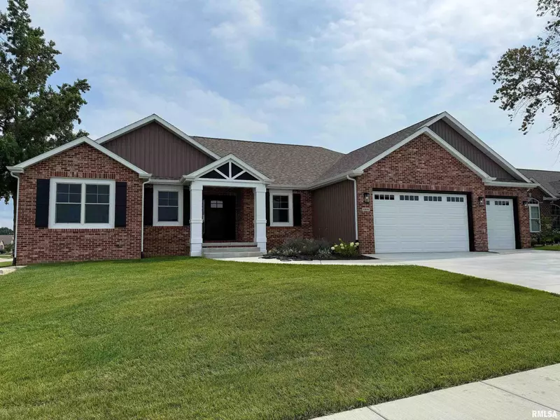1100 Lightstone CT, Sherman, IL 62684