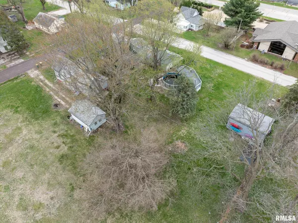 Galesburg, IL 61401,82 N ELM ST