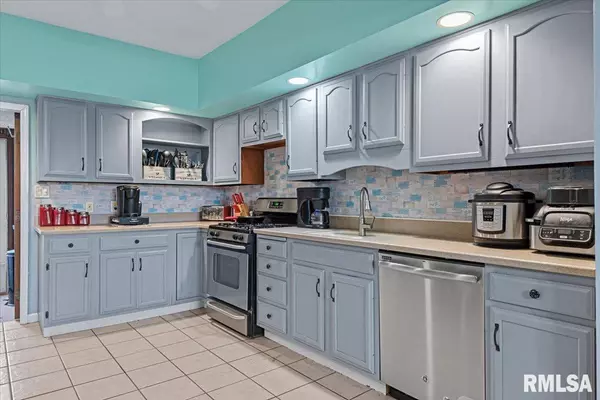 Riverton, IL 62561,1021 E WASHINGTON ST