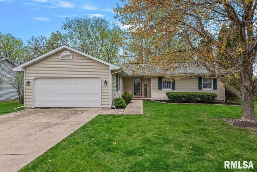 112 PRICE PL, Williamsville, IL 62693