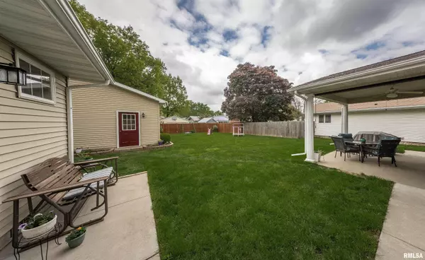 Taylorville, IL 62568,615 E OAK ST