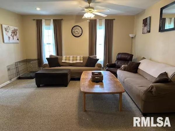 Jacksonville, IL 62650,334 S EAST ST