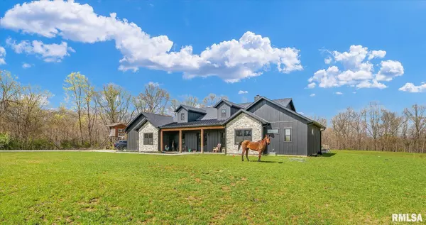 Charleston, IL 61920,15295 E County Road 150 N