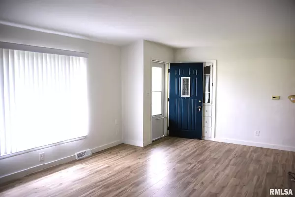 Sherman, IL 62684,24 PARKWAY DR