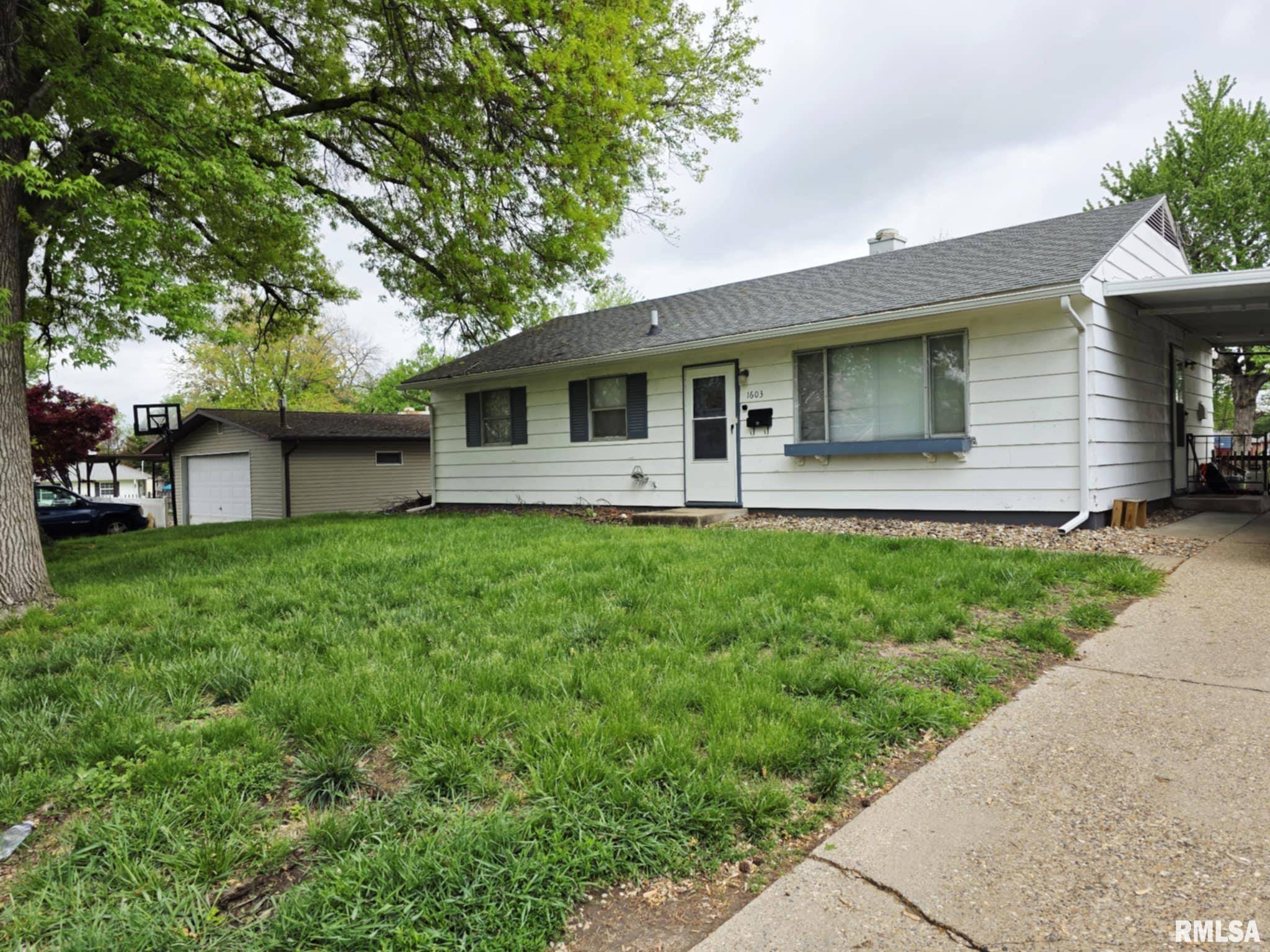 1603 Granview DR, Quincy, IL 62301
