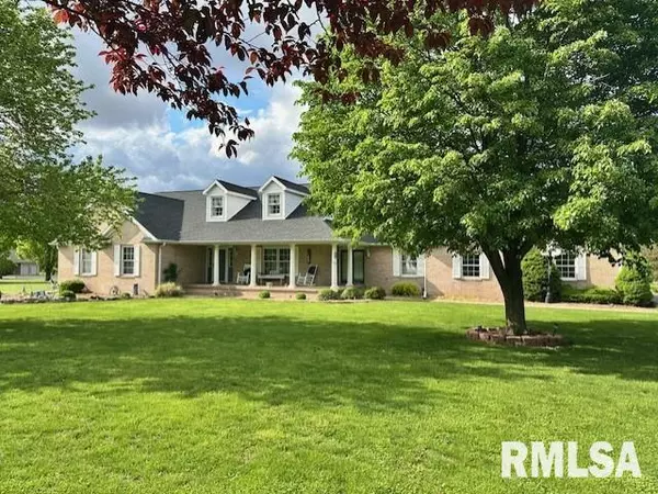 104 Edlen LN,  Jacksonville,  IL 62650
