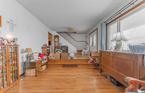 Lincoln, IL 62656,808 4TH ST