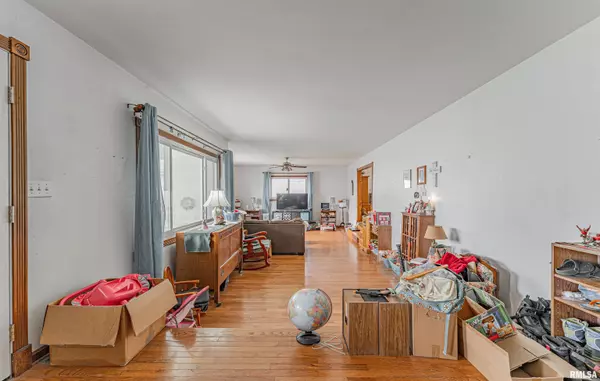 Lincoln, IL 62656,808 4TH ST