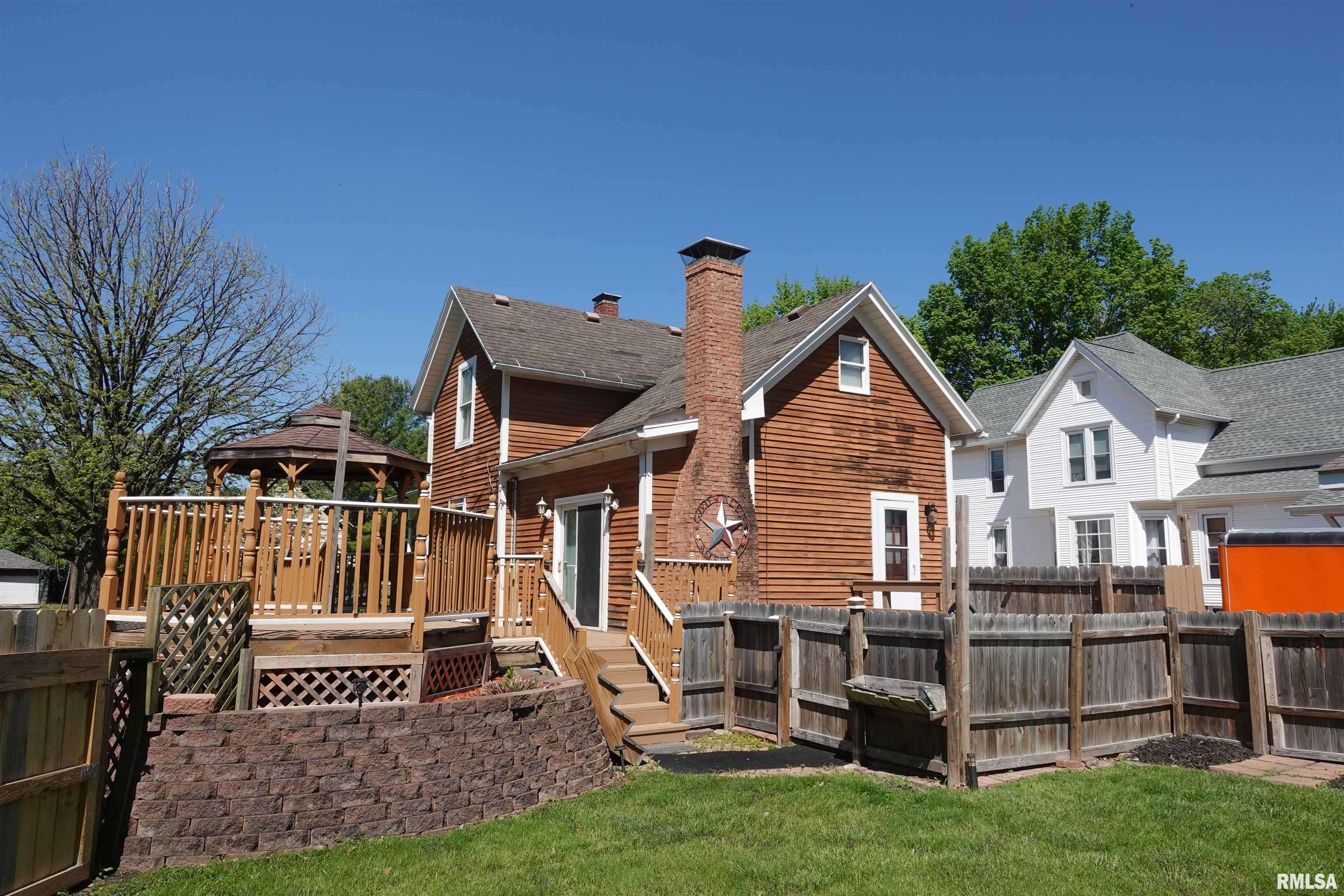 Galesburg, IL 61401,911 WILLARD ST