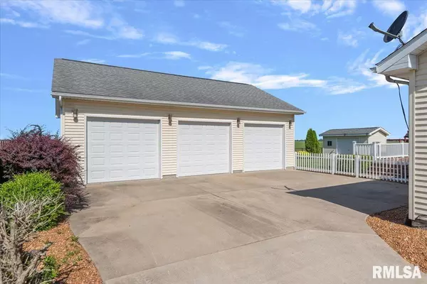 Pawnee, IL 62558,1205 MICHELE DR