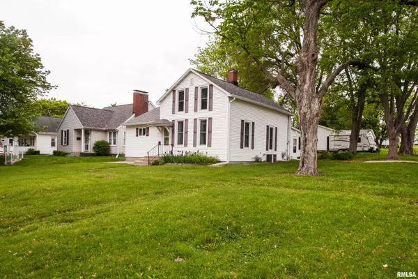 Mt Pulaski, IL 62548,102 S GARDEN ST